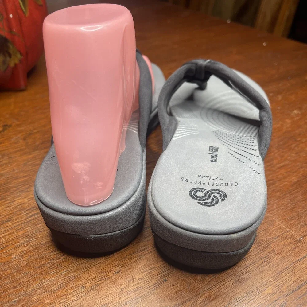 Clarks Cloudsteppers Sandals Womens 7M Arla Glison Thong Black Wedge WORN ONCE